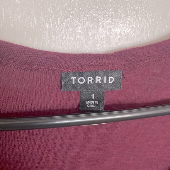 ***SOLD***Torrid Sharkbite Heart Swing Tunic Top - Size 1X - Picture 4 of 13